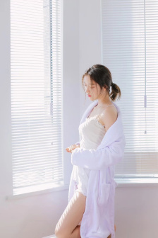 《美丽邻居》电影免费观看